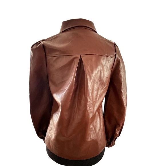 NWT VICI Pleather Vegan Leather Puffed Sleeve Button Down Shirt Caramel Brown M - Picture 5 of 11